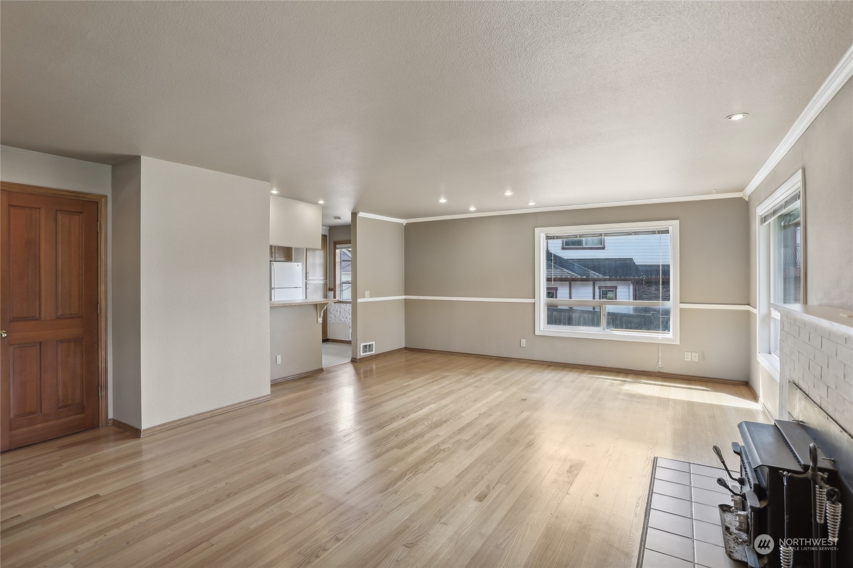 19118 101st Place Northeast Bothell, WA 98011 - Photo 5 of 26 Gallery Image 5