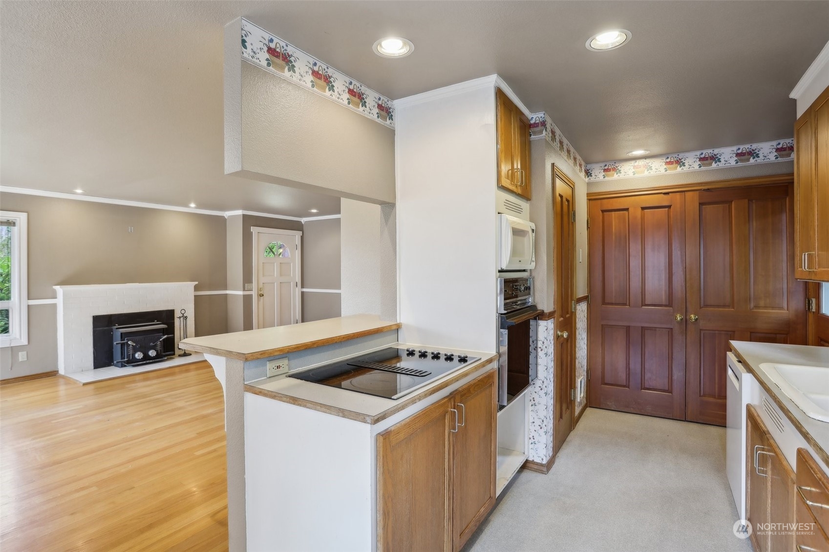 19118 101st Place Northeast Bothell, WA 98011 - Photo 9 of 26 Gallery Image 9