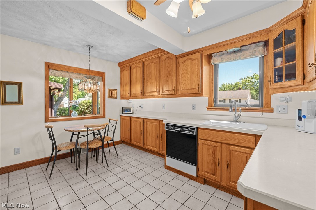 1759 Chelmsford Road Mayfield Heights, OH 44124 - Photo 7 of 39 Bright kitchen is perfectly located between the dining room and oversized family room addition