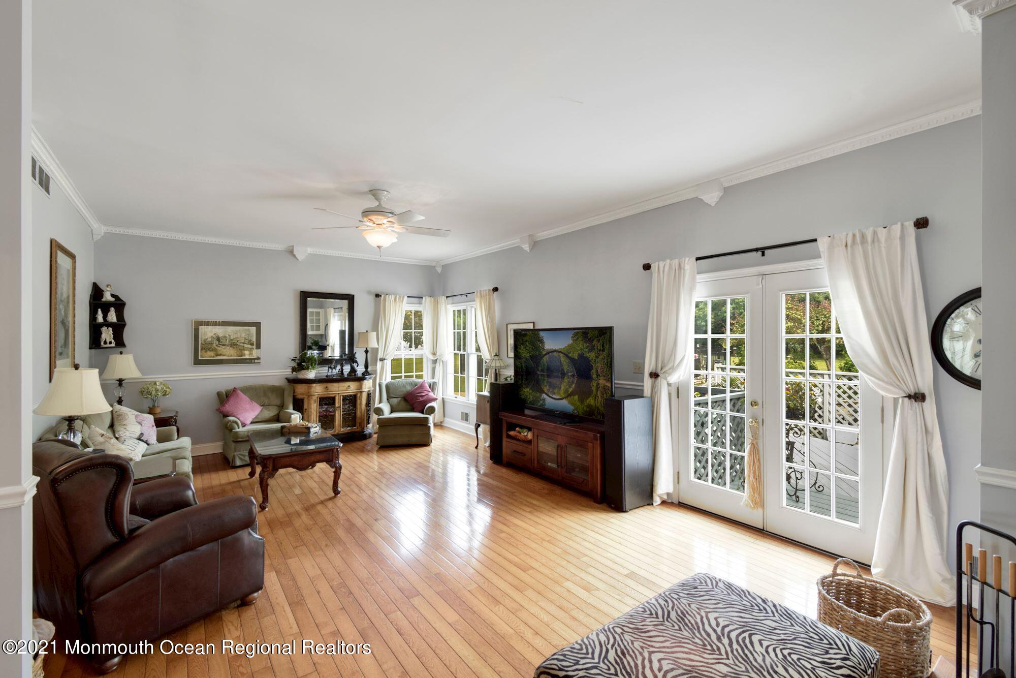20 Highland Ridge Road Manalapan, NJ 07726 - Photo 14 of 35 family room