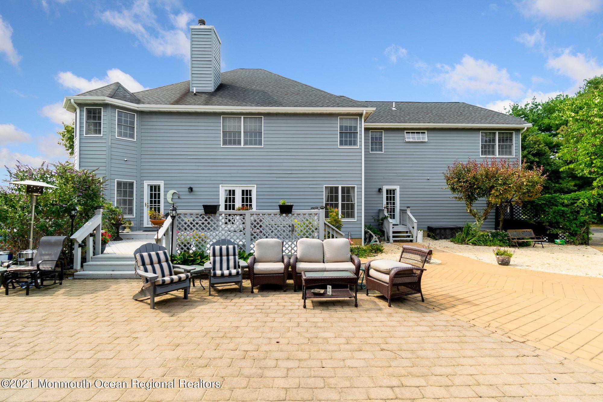 20 Highland Ridge Road Manalapan, NJ 07726 - Photo 3 of 35 Paver patio