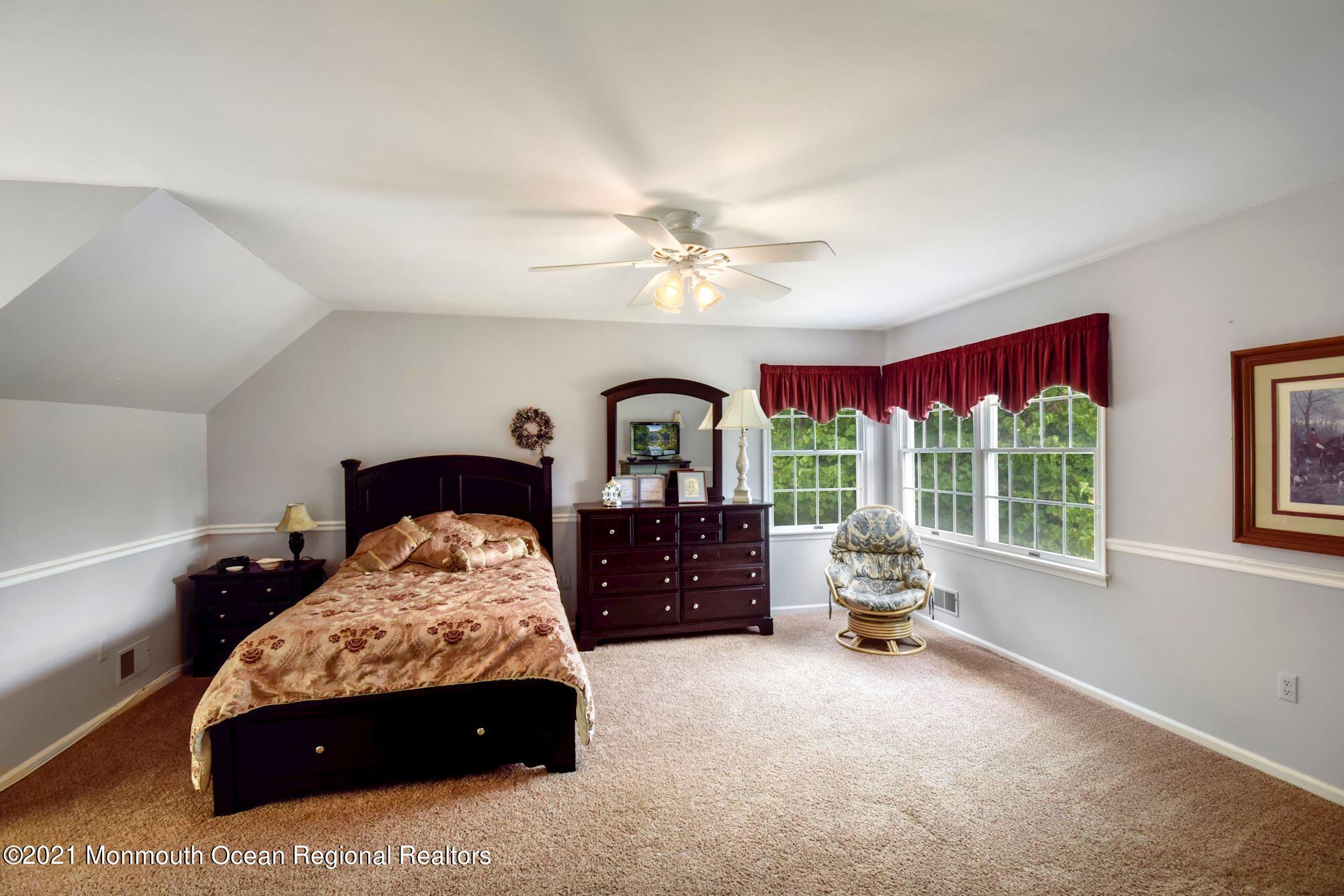 20 Highland Ridge Road Manalapan, NJ 07726 - Photo 26 of 35 In Law suite