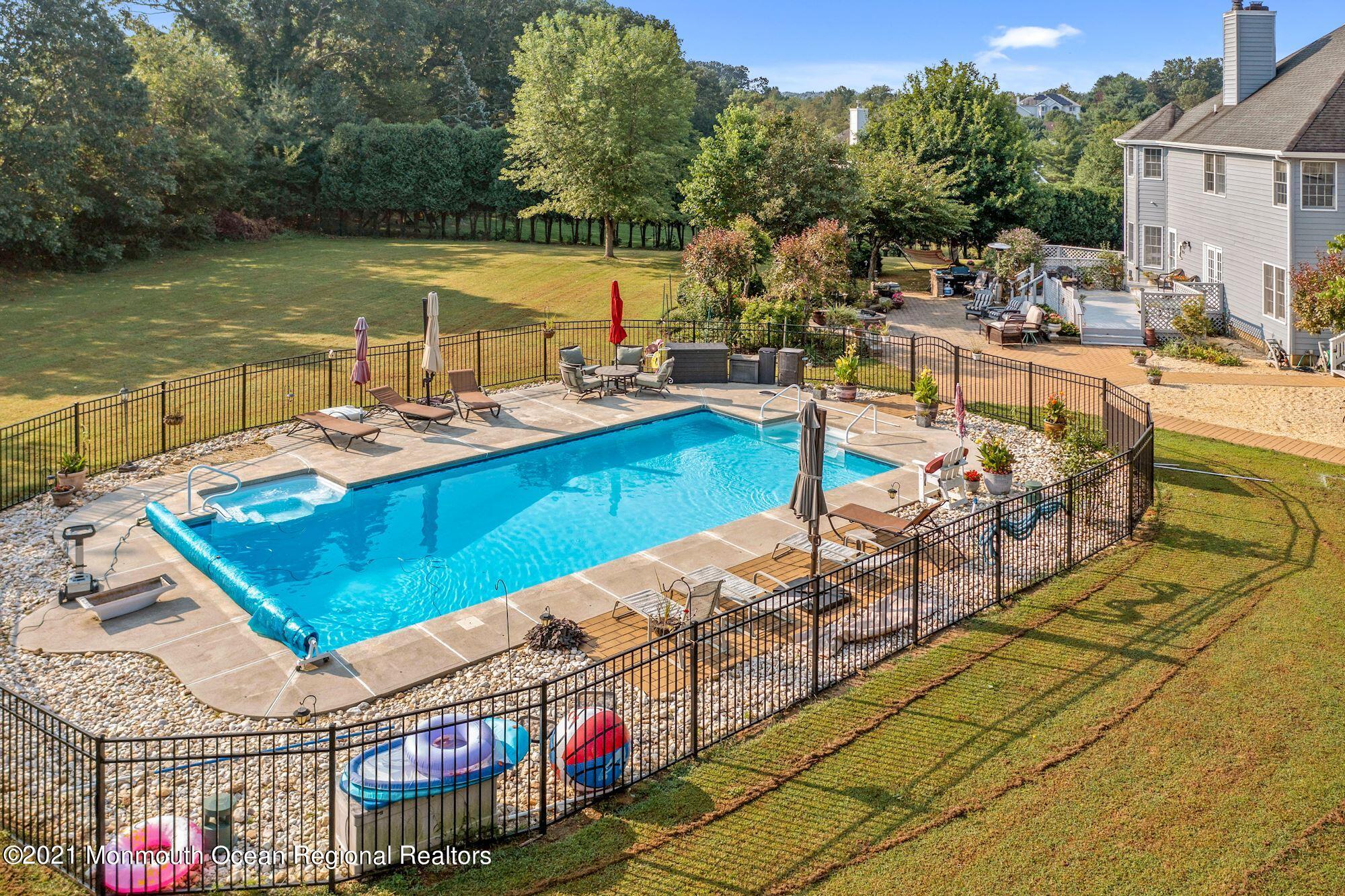 20 Highland Ridge Road Manalapan, NJ 07726 - Photo 7 of 35 Salt water heated