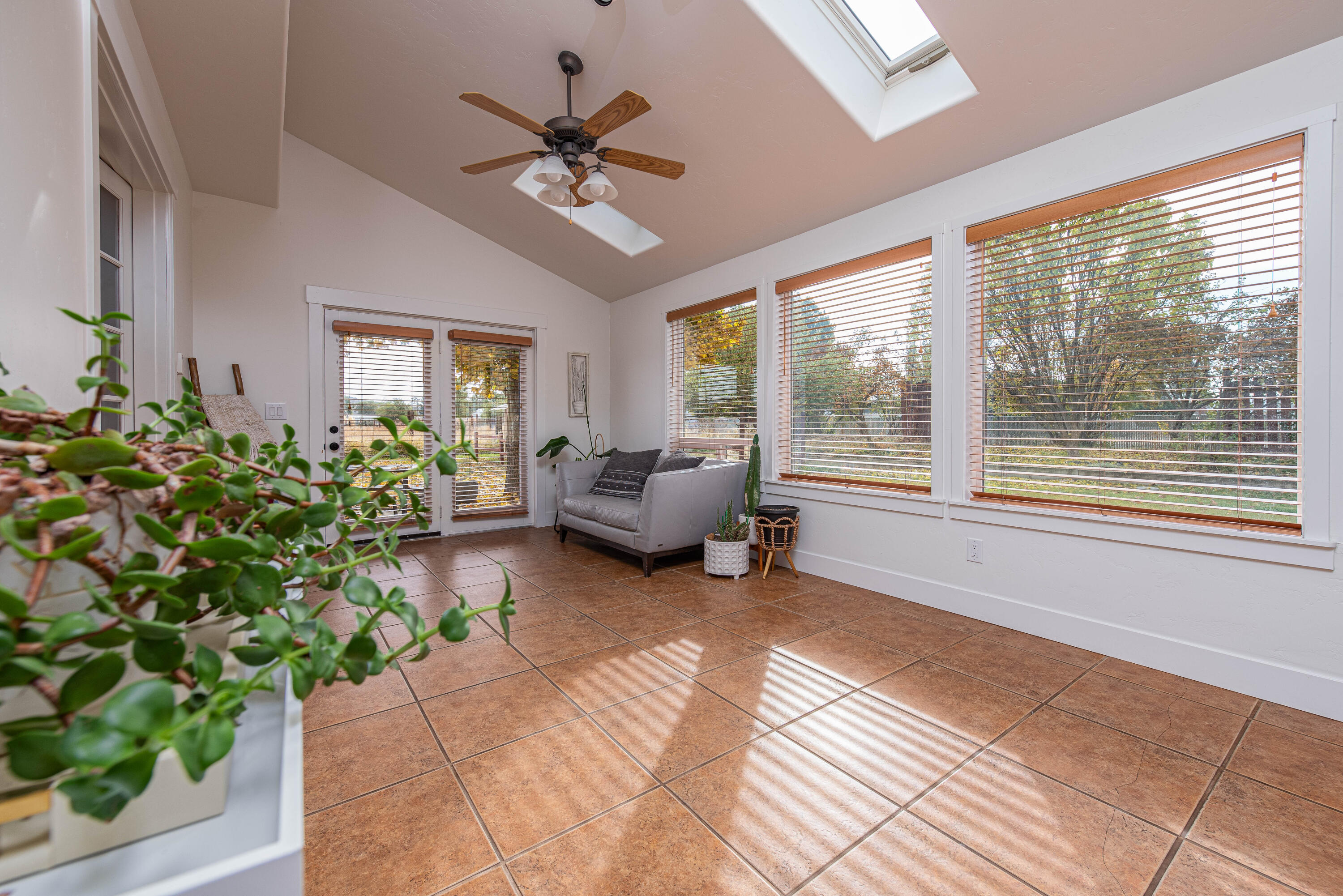 544 Apollo Road Prineville, OR 97754 - Photo 27 of 51 sunroom 3