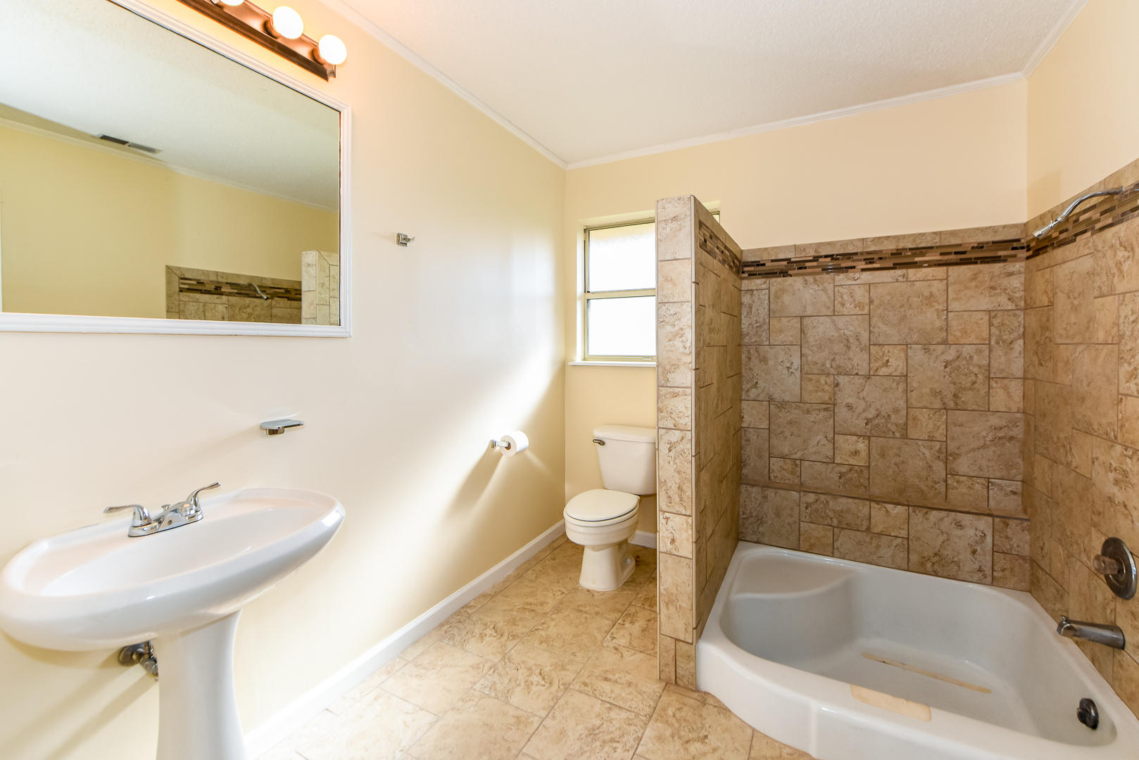 2008 Cochran Road Maryville, TN 37803 - Photo 19 of 36 HALL BATHROOM
