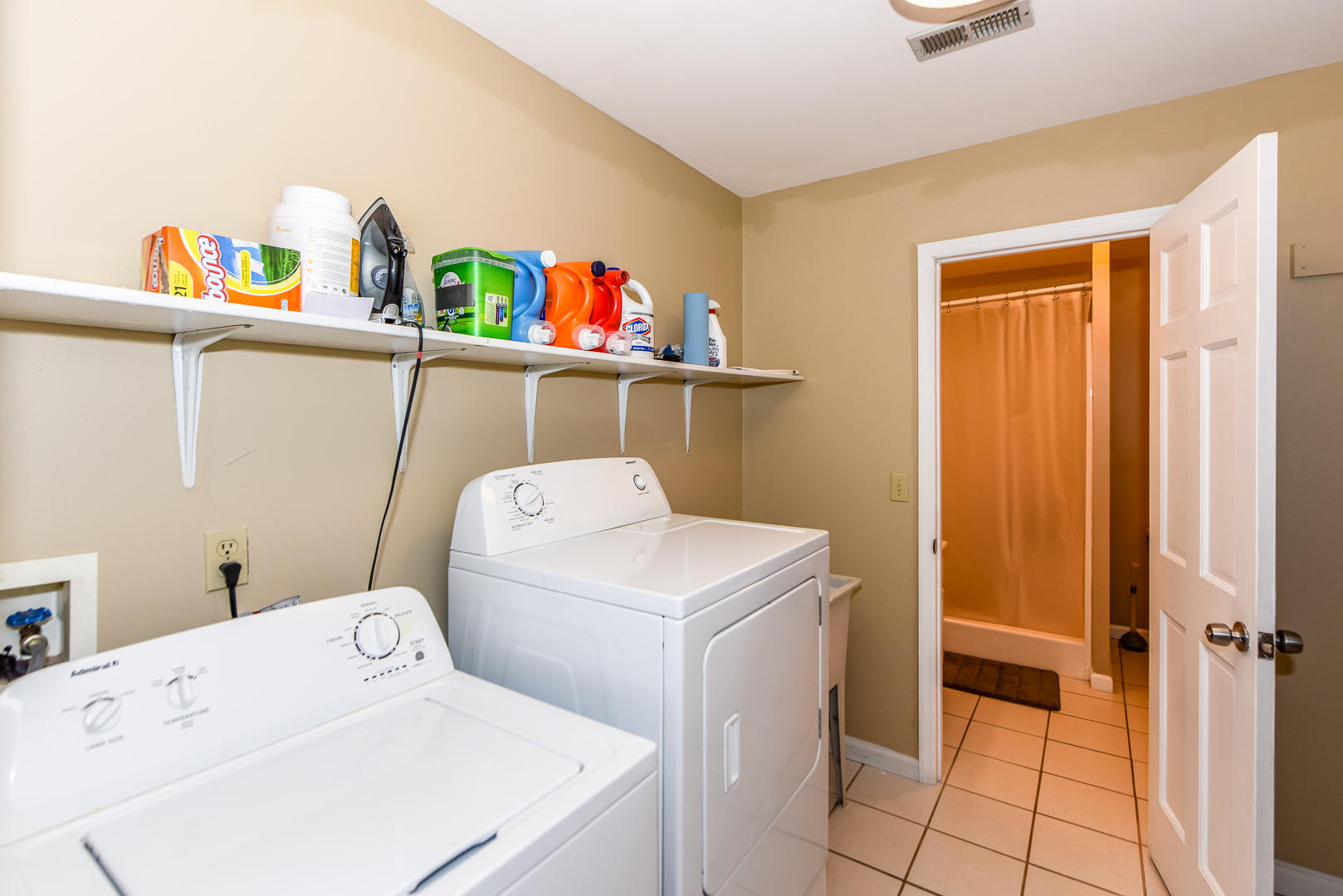 2008 Cochran Road Maryville, TN 37803 - Photo 23 of 36 Laundry Room