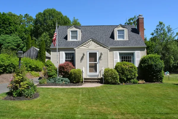 $395,900 | 20 Exeter Street, West Springfield, MA 01089
