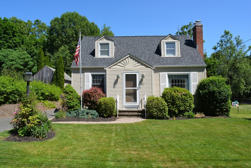 20 Exeter Street West Springfield, MA 01089 - Photo 1 of 42