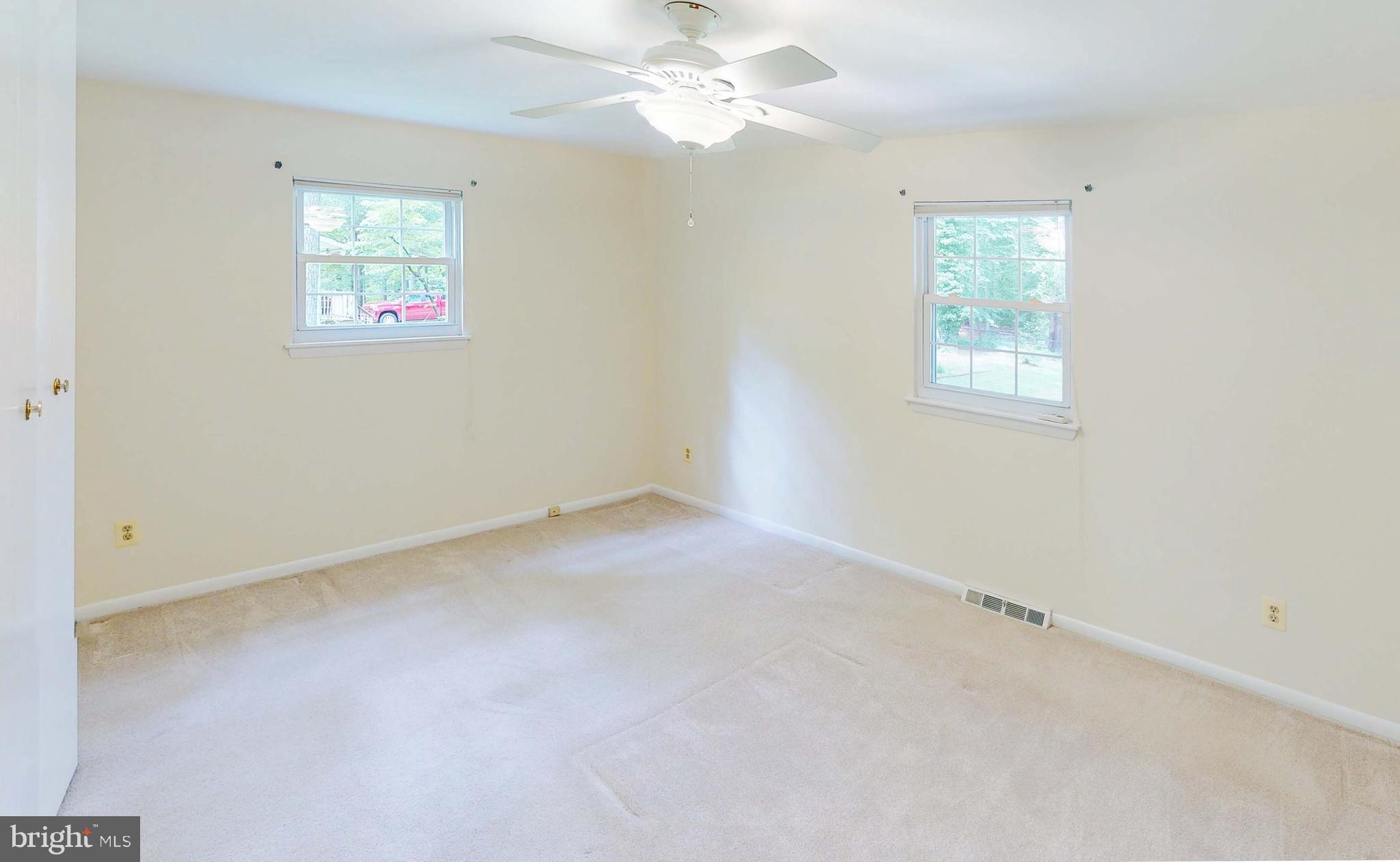 3721 Nile Road Davidsonville, MD 21035 - Photo 12 of 34 Large master bedroom with lots of natural light!
