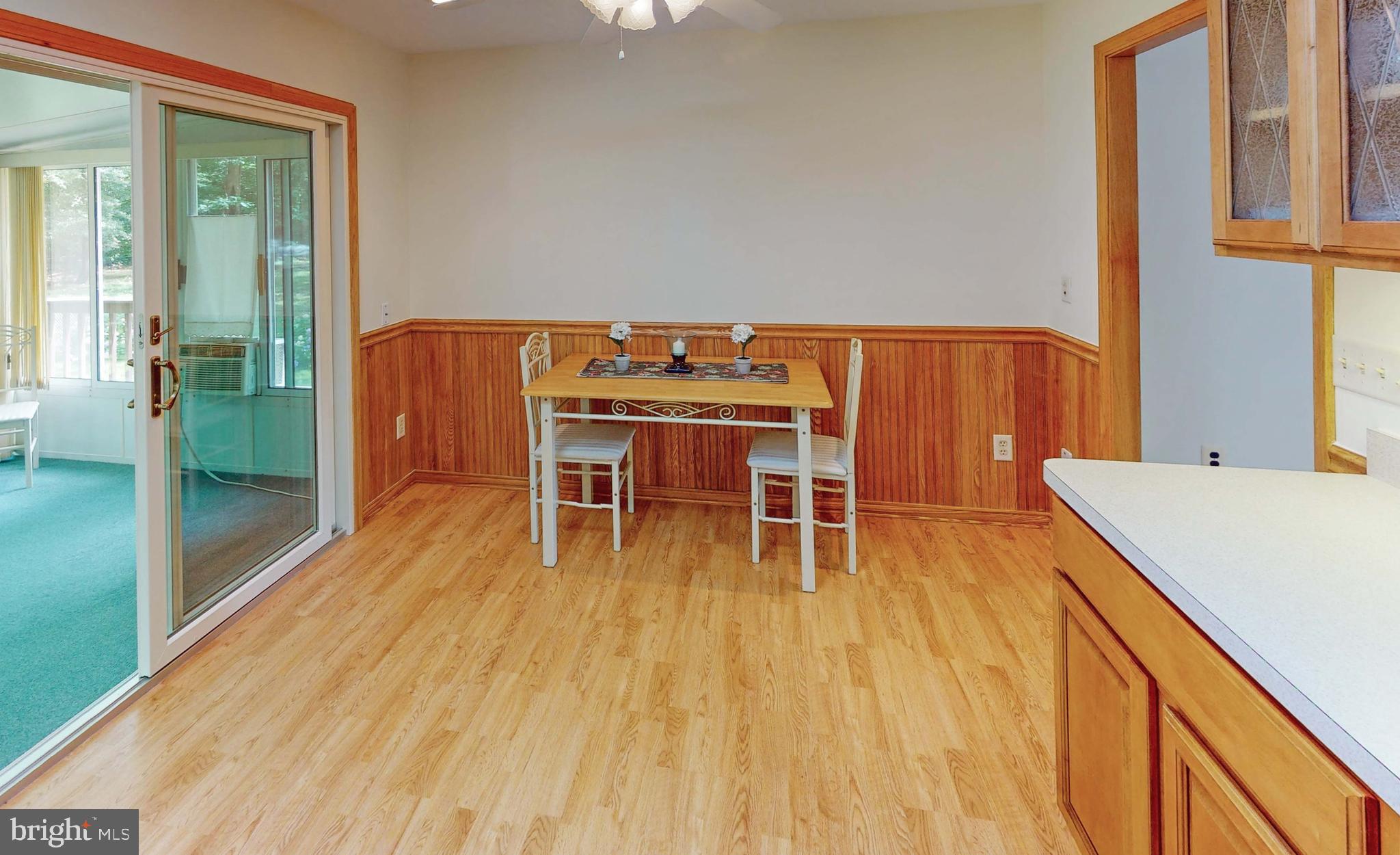 3721 Nile Road Davidsonville, MD 21035 - Photo 9 of 34 Eat in kitchen table space is so convenient!