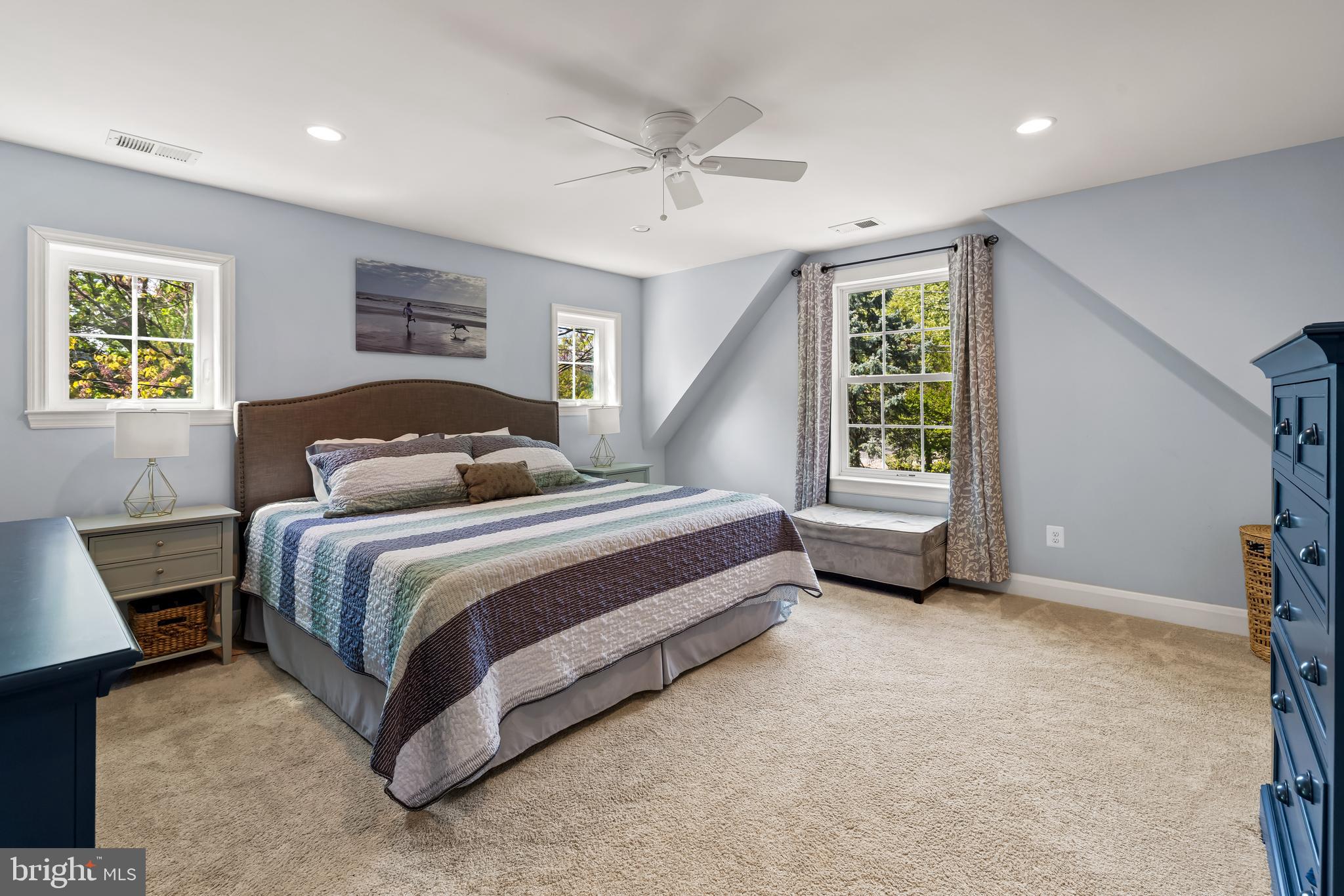 700 Regester Avenue Baltimore, MD 21212 - Photo 27 of 43 a bedroom with a bed and a window