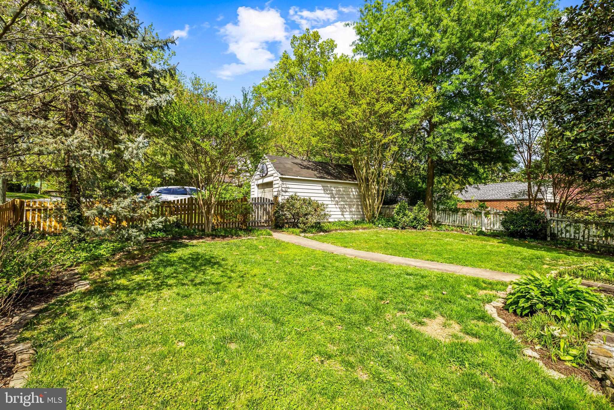 700 Regester Avenue Baltimore, MD 21212 - Photo 37 of 43 a view of house with backyard