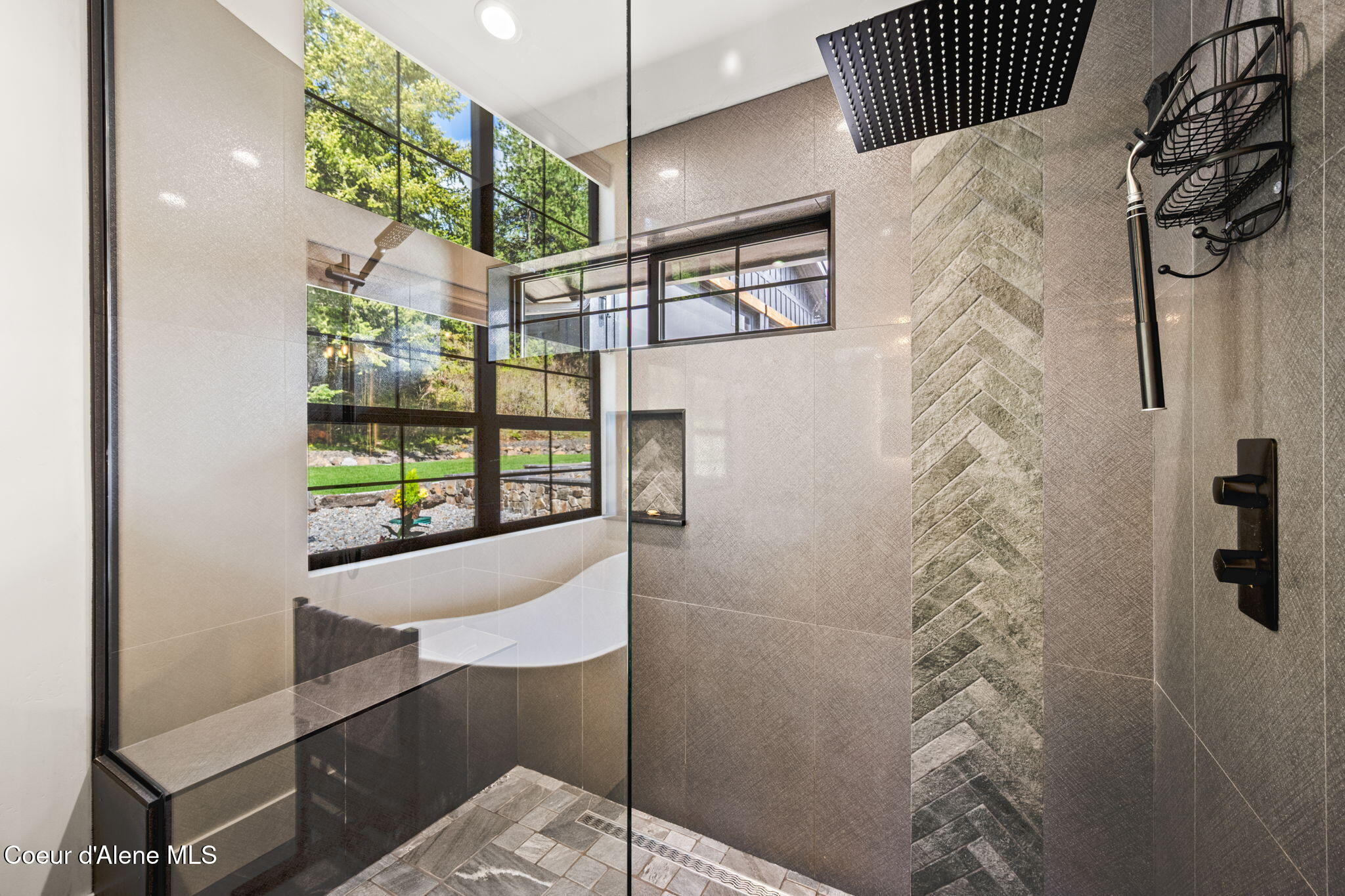 6799 East Shiras Road Coeur D'Alene, ID 83814 - Photo 42 of 98 Master Bathroom