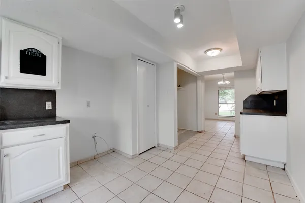 $2,000 | 15702 Mendocino Drive, Houston, TX 77083