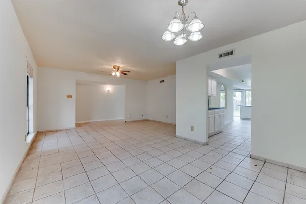 $2,000 | 15702 Mendocino Drive, Houston, TX 77083