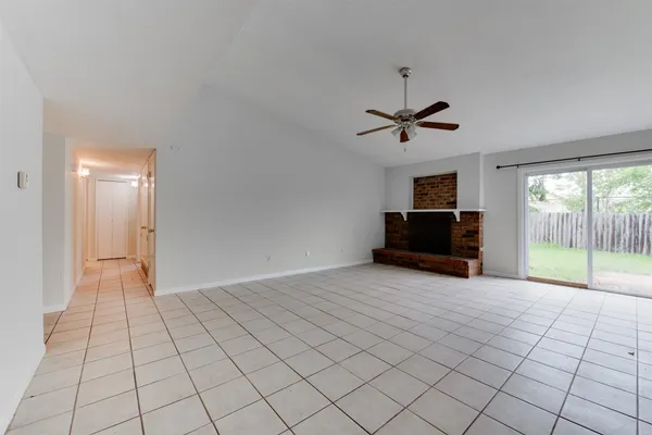$2,000 | 15702 Mendocino Drive, Houston, TX 77083