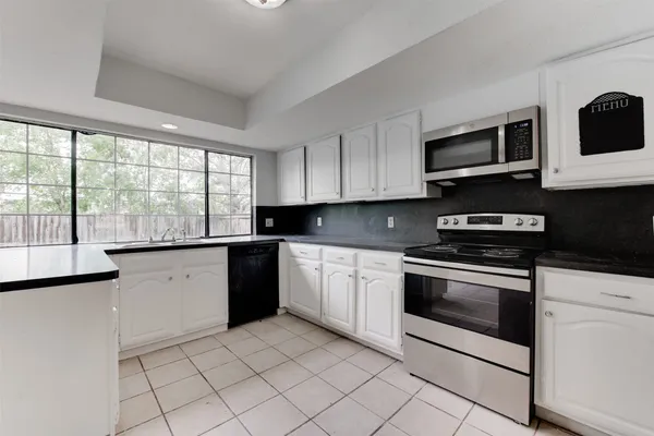 $2,000 | 15702 Mendocino Drive, Houston, TX 77083