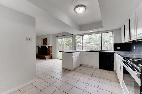 $2,000 | 15702 Mendocino Drive, Houston, TX 77083