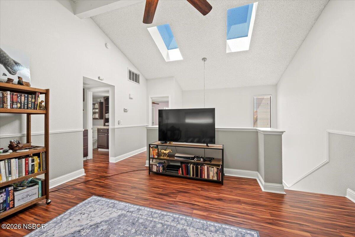 154 Abbey Road Santa Maria, CA 93455 - Photo 17 of 44 21-Upstairs Loft