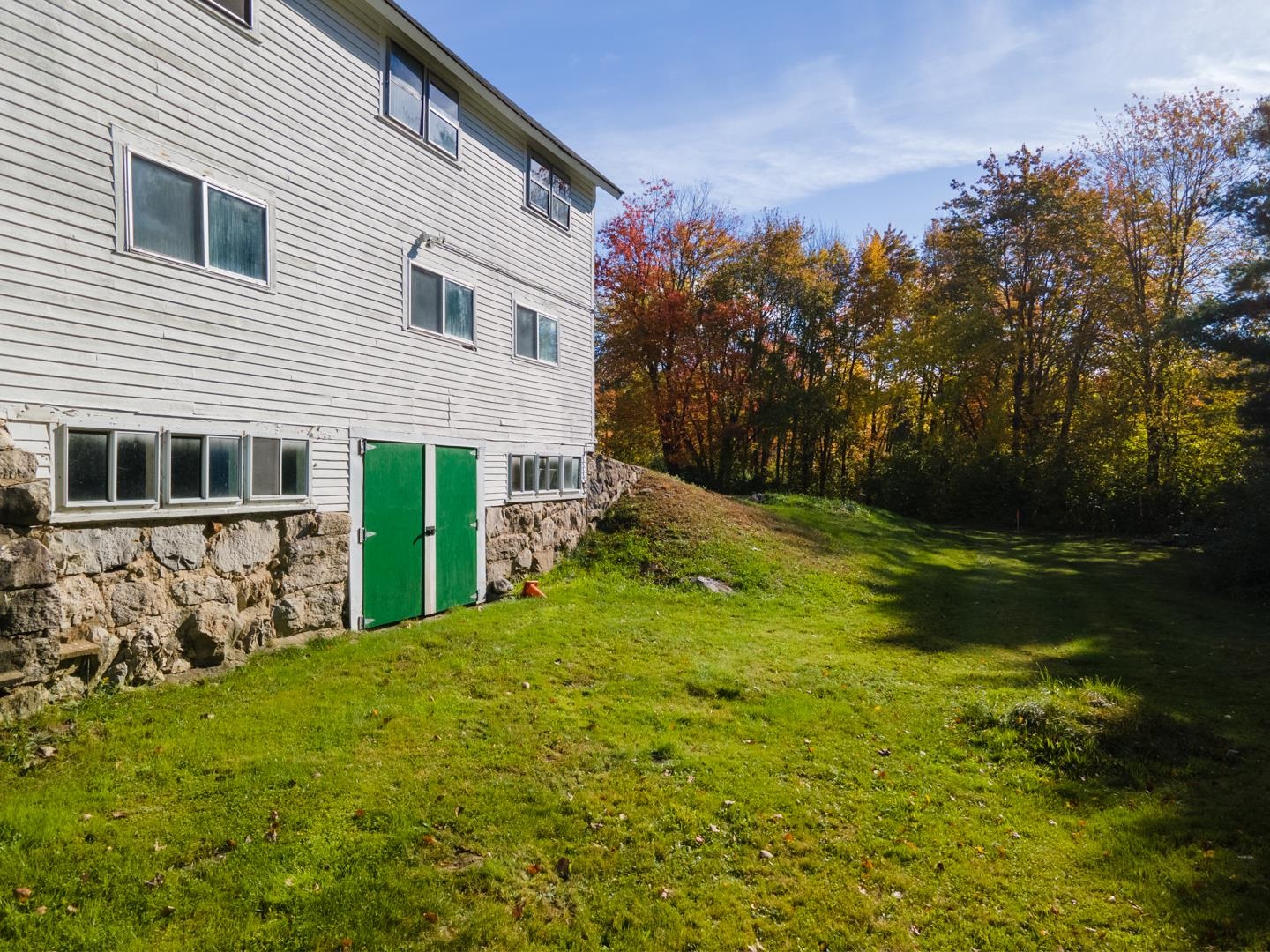 6 Leonard Avenue Hooksett, NH 03106 - Photo 17 of 35