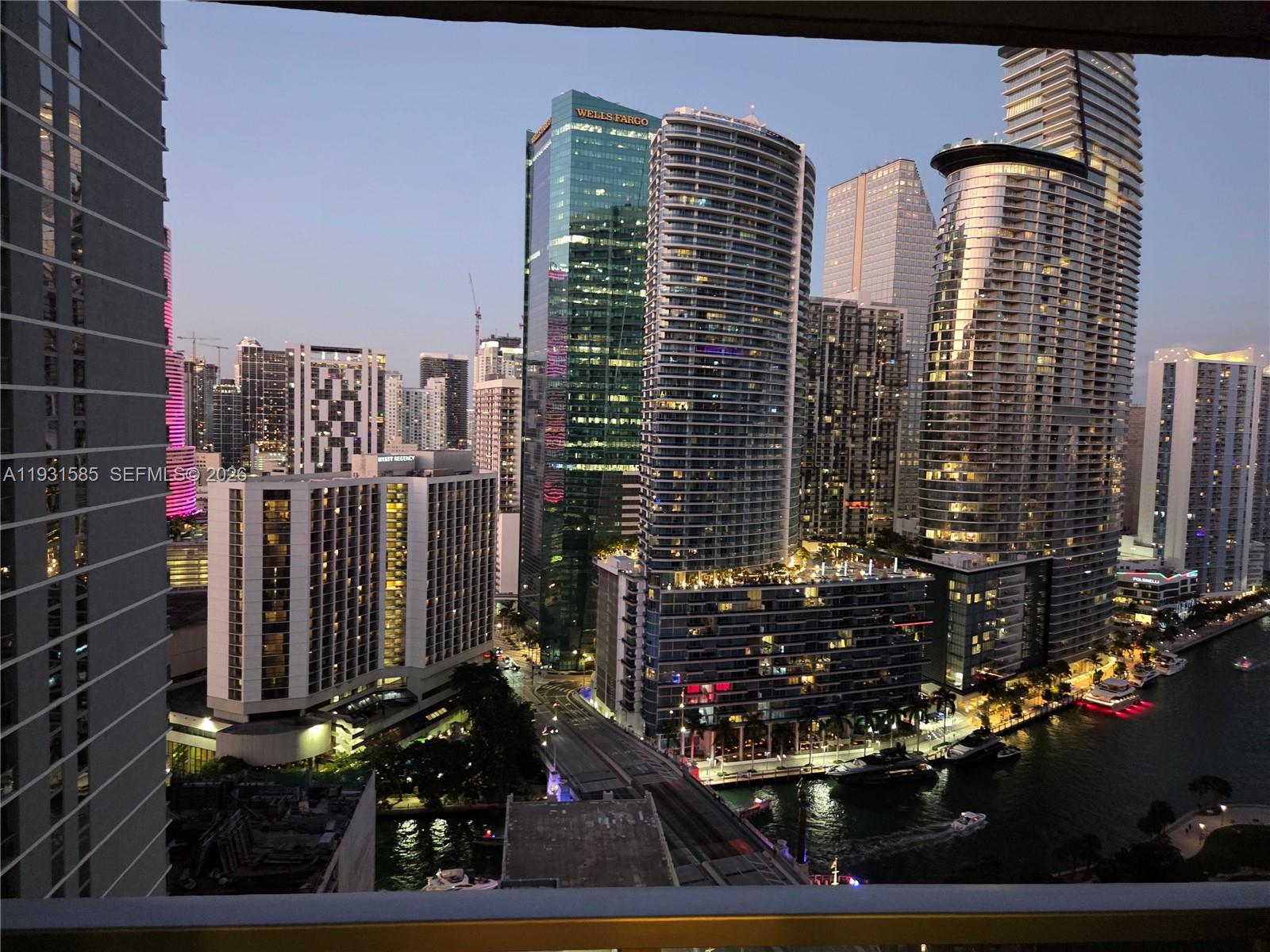 500 Brickell Avenue, Unit 3105 Miami, FL 33131 - Photo 5 of 33