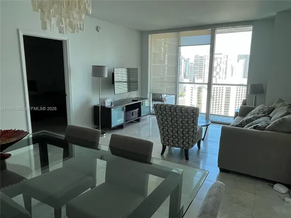 $4,500 | 500 Brickell Avenue, Unit 3105, Miami, FL 33131