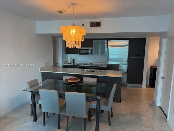 $4,500 | 500 Brickell Avenue, Unit 3105, Miami, FL 33131