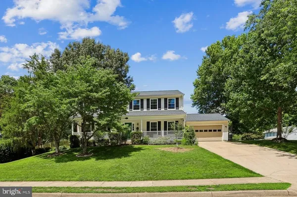 $860,000 | 900 Barker Hill Road, Herndon, VA 20170