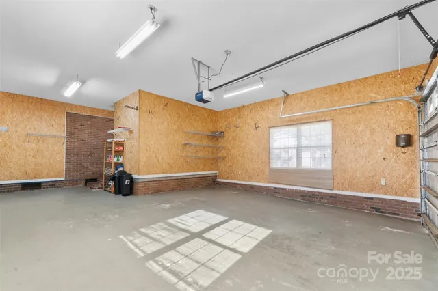 a view of a livingroom with furniture