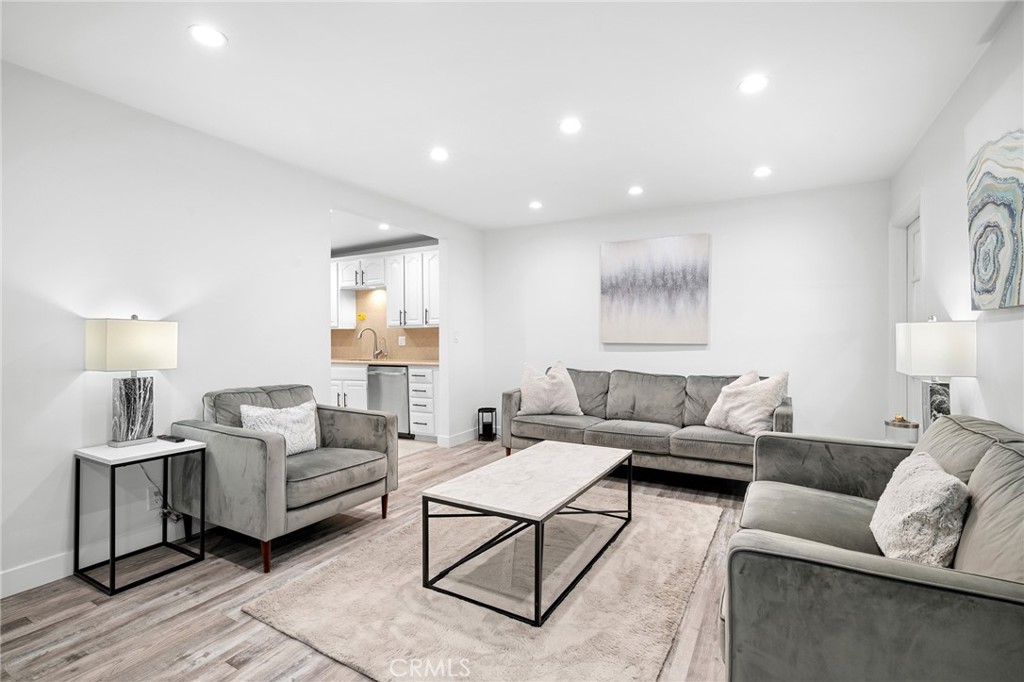 1325 Valley View Road, Unit 105 Glendale, CA 91202 - Photo 10 of 33 Gallery Image 10