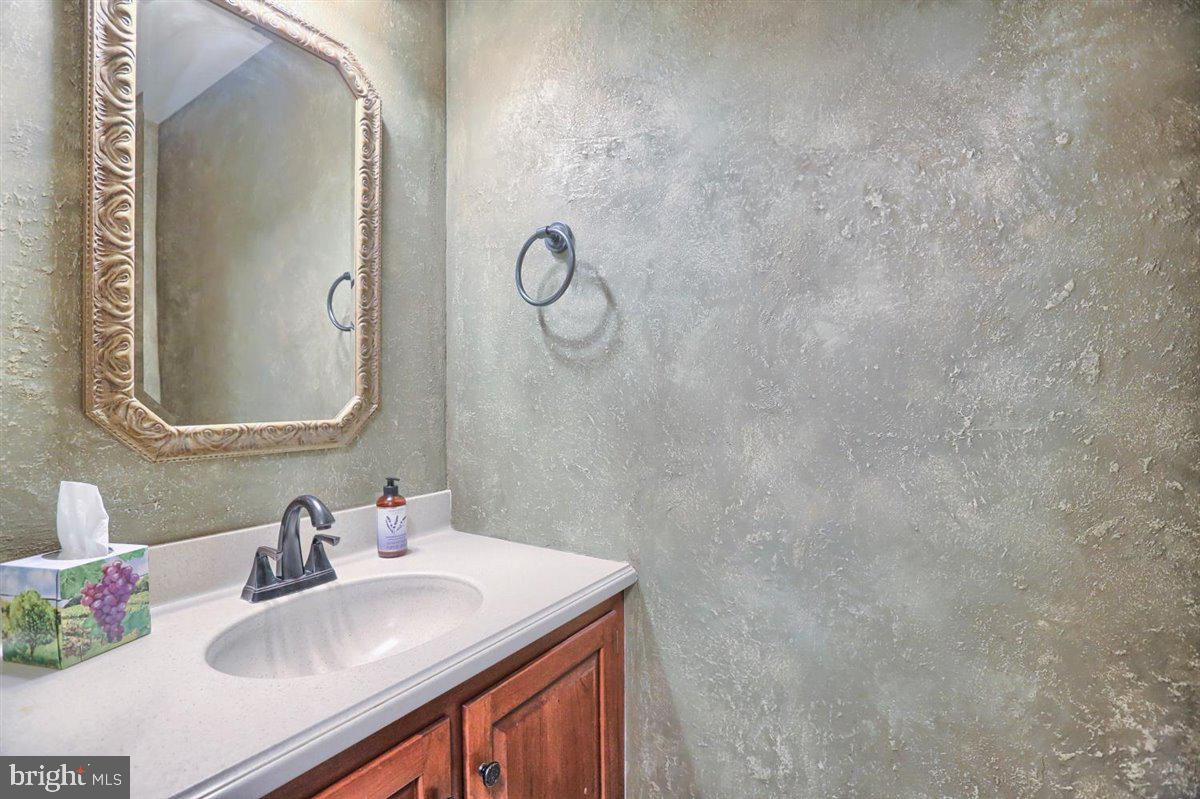 1344 Stillwater Road Lancaster, PA 17601 - Photo 13 of 77