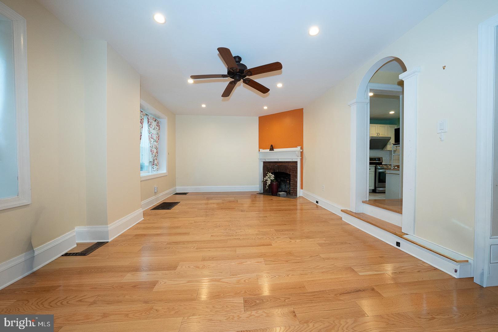 110 Llanfair Road Bala Cynwyd, PA 19004 - Photo 5 of 30 Living Room