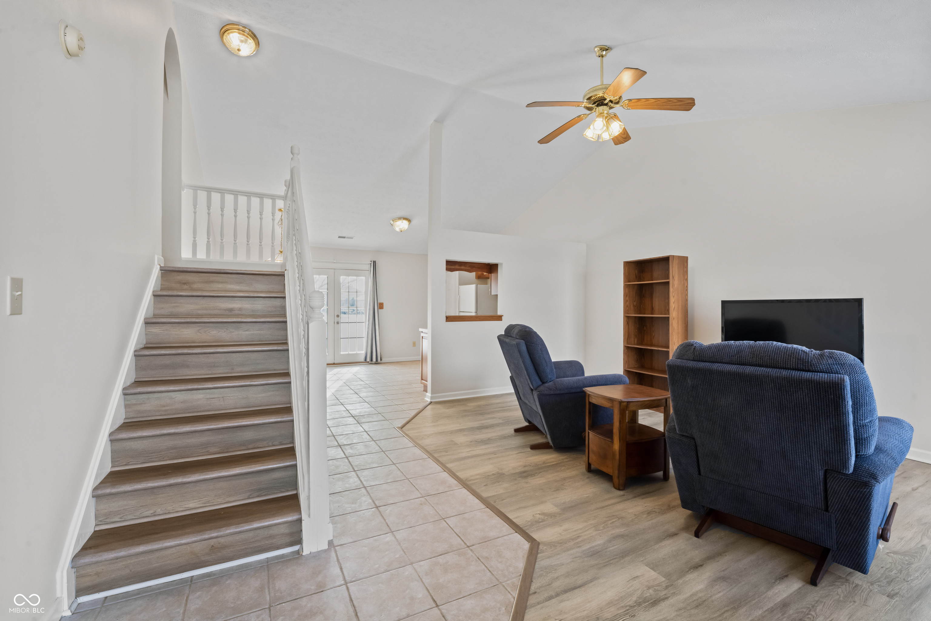 8405 Anderson Circle Avon, IN 46123 - Photo 4 of 47