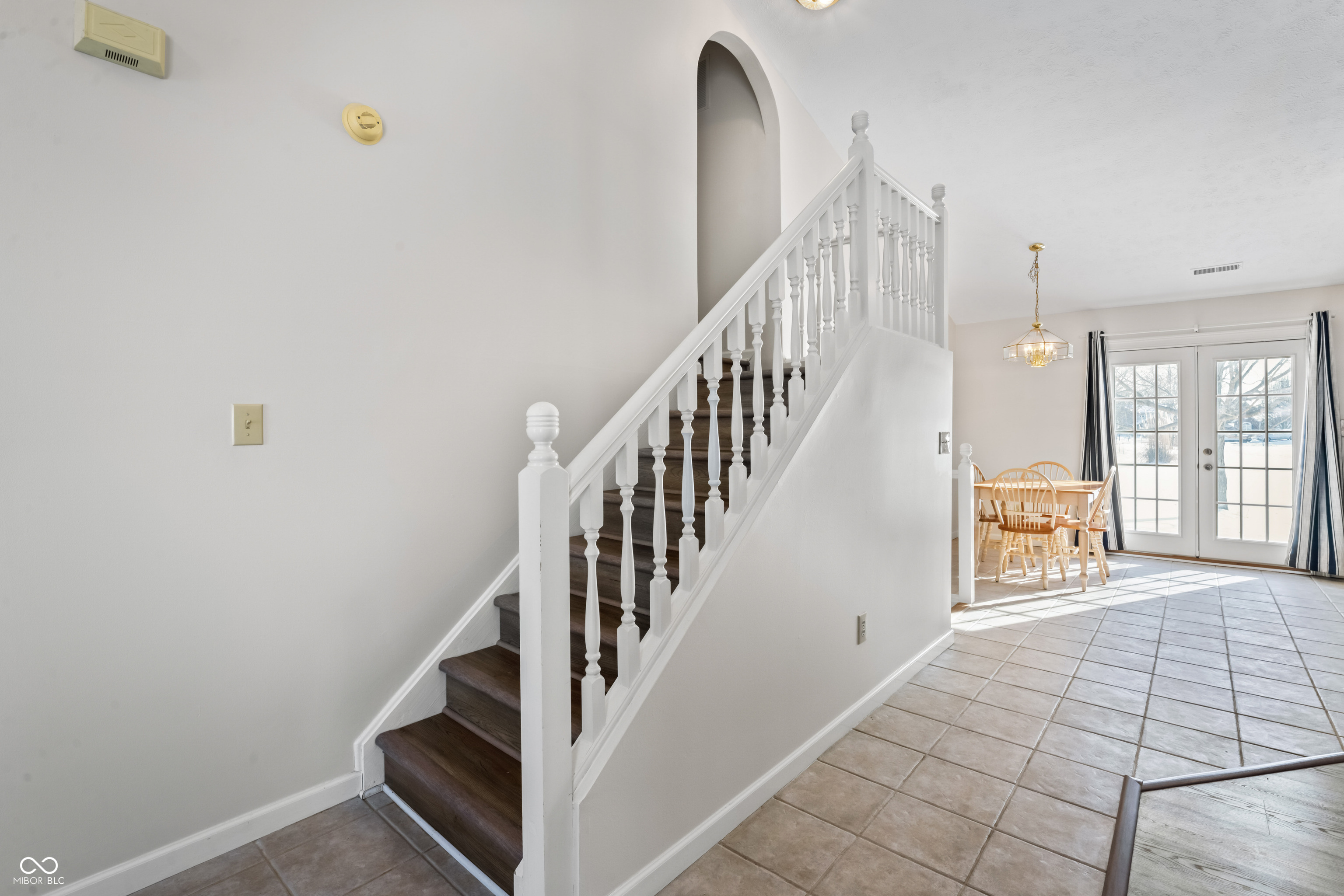 8405 Anderson Circle Avon, IN 46123 - Photo 5 of 47