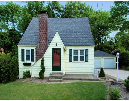 205 Inwood Road Pittsburgh, PA 15237 - Photo 1 of 8 Exterior Front.