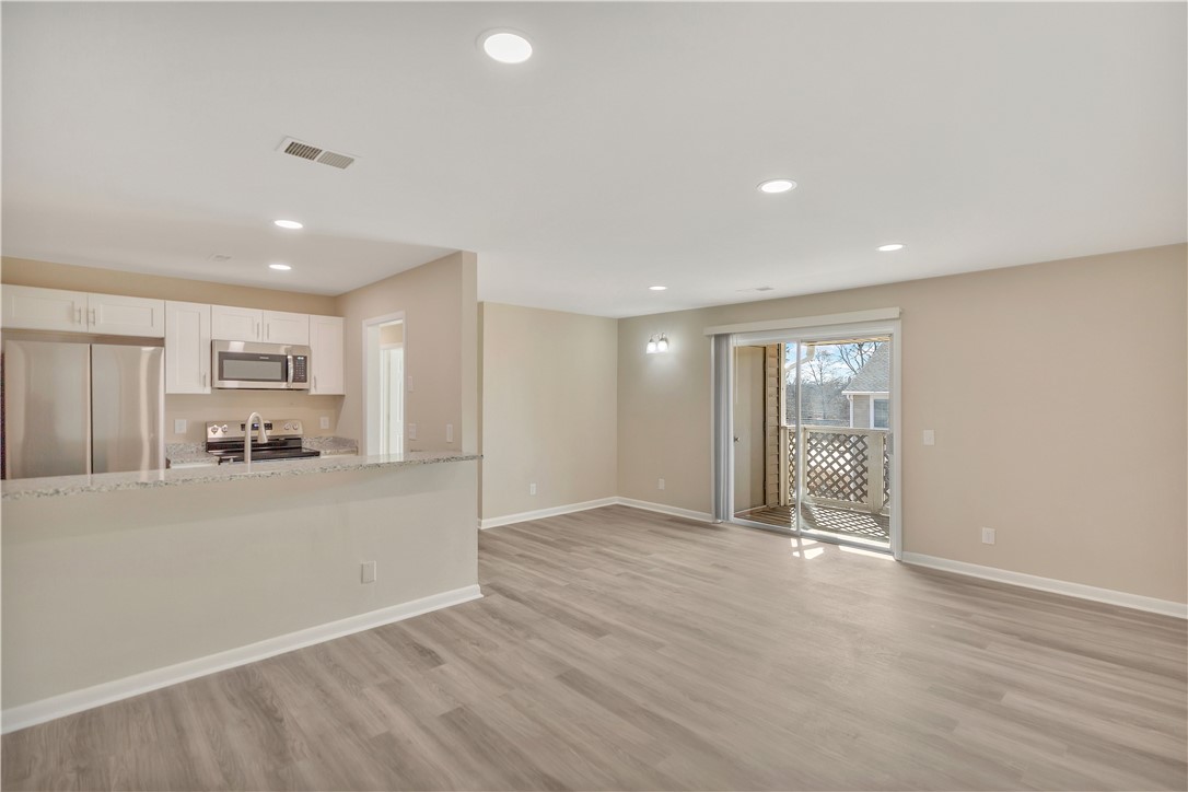 220 Elm Street, Unit 433 Clemson, SC 29631 - Photo 4 of 22