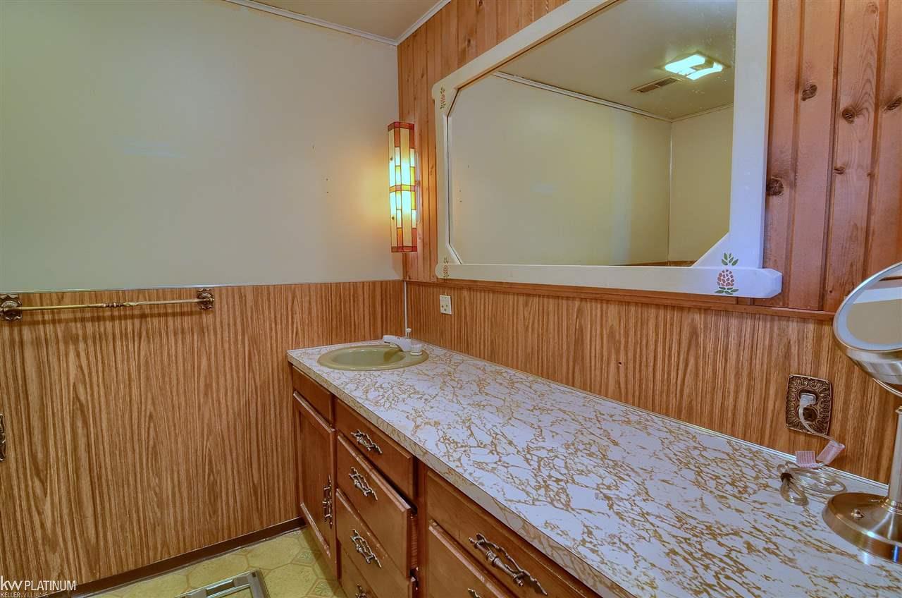 8450 Linden Road Fenton, MI 48430 - Photo 14 of 27 Gallery Image 14