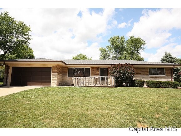 23 Mesa Road Springfield, IL 62702 - Photo 1 of 21