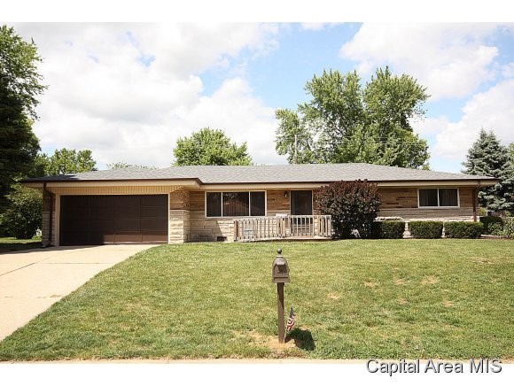 23 Mesa Road Springfield, IL 62702 - Photo 2 of 21
