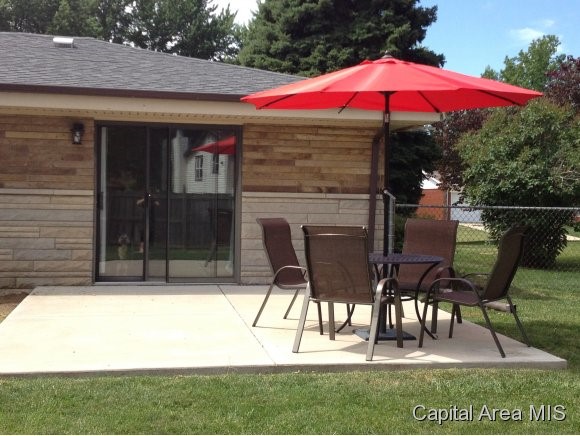 23 Mesa Road Springfield, IL 62702 - Photo 5 of 21