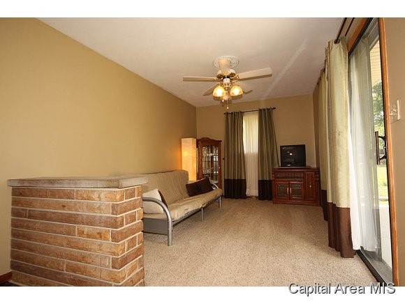 23 Mesa Road Springfield, IL 62702 - Photo 9 of 21