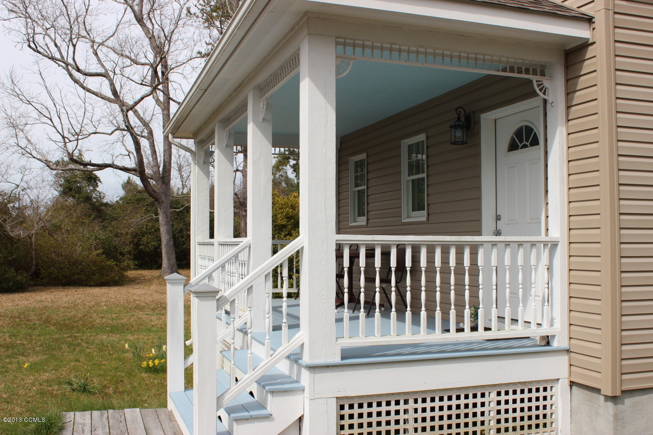 756 Tuttles Grove Road Beaufort, NC 28516 - Photo 3 of 21 Front Porch