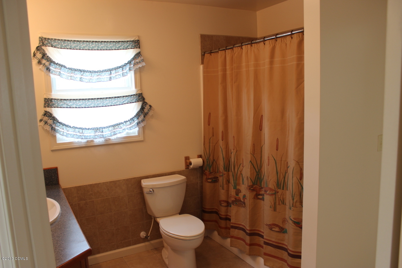 756 Tuttles Grove Road Beaufort, NC 28516 - Photo 9 of 21 Downstairs Bath