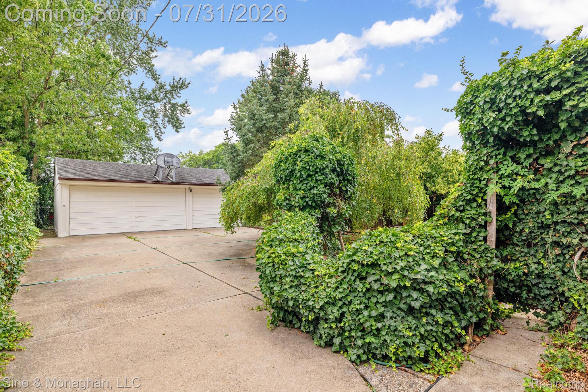 417 Cloverly Road Grosse Pointe, MI 48236 - Photo 49 of 70 417 Cloverly Rd-58.jpg