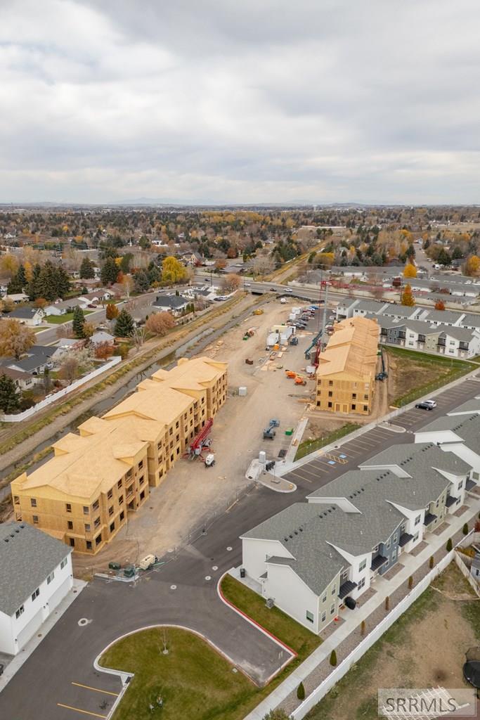 796 East Sunnyside Road, Unit 101 Idaho Falls, ID 83404 - Photo 13 of 17