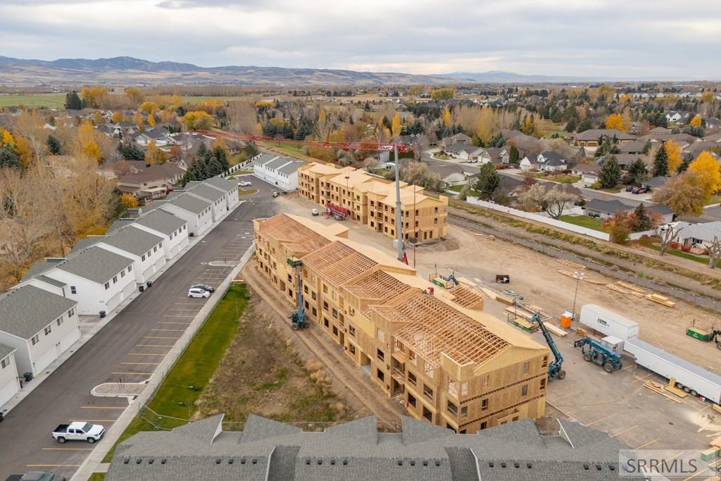 796 East Sunnyside Road, Unit 101 Idaho Falls, ID 83404 - Photo 9 of 17