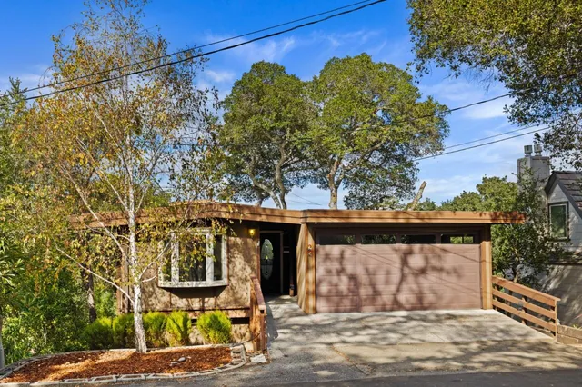 a view of a house with a outdoor space