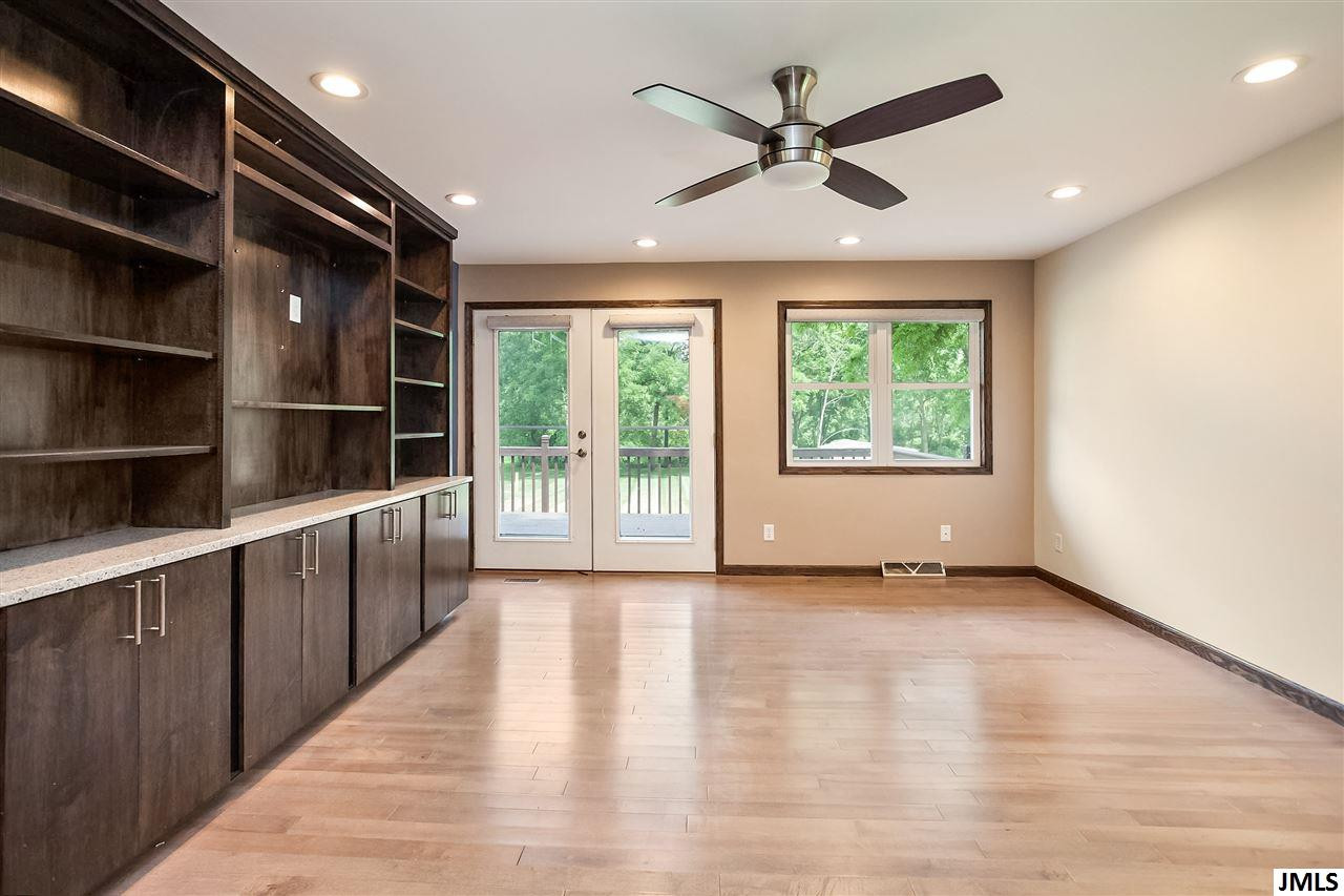 6975 Paddock Lane Jackson, MI 49201 - Photo 5 of 36 Photo 5