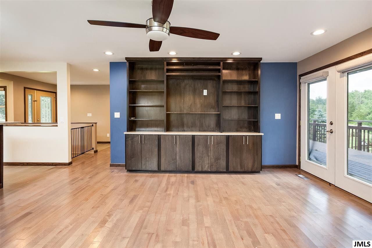 6975 Paddock Lane Jackson, MI 49201 - Photo 7 of 36 Photo 7