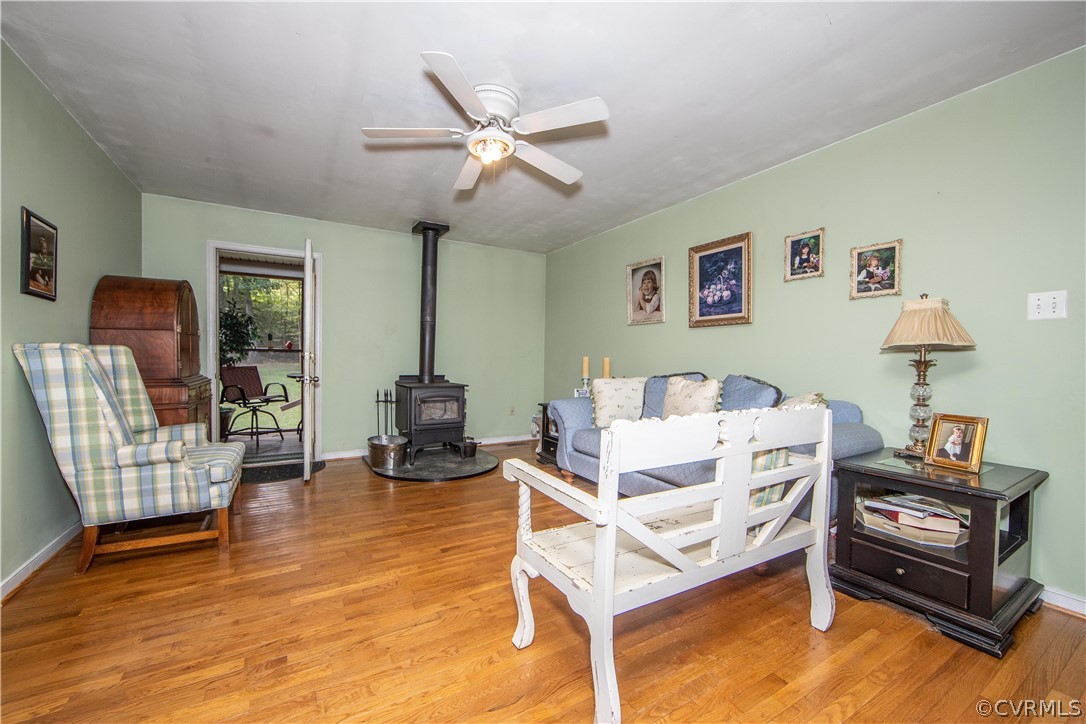 10014 Colemans Lake Road Ford, VA 23850 - Photo 4 of 28 a bed room with a bed and a chair